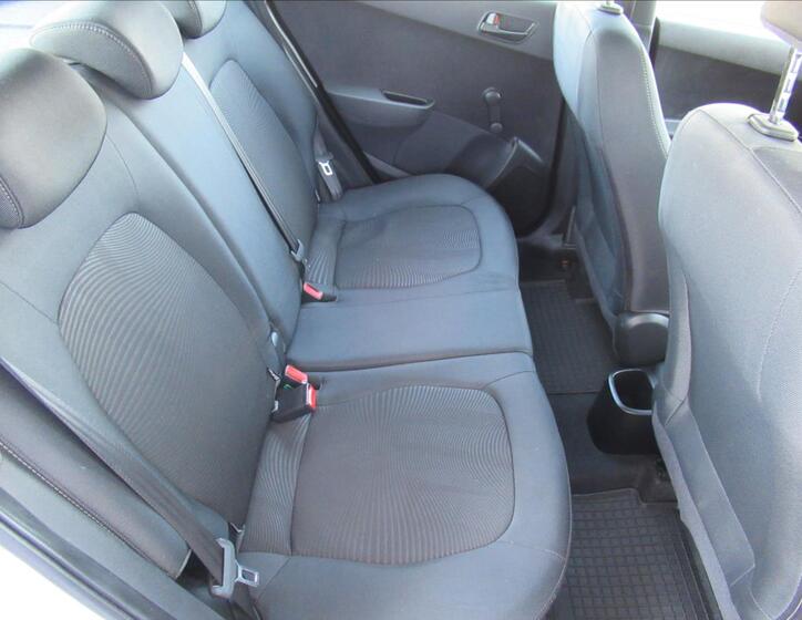 Hyundai i10 21
