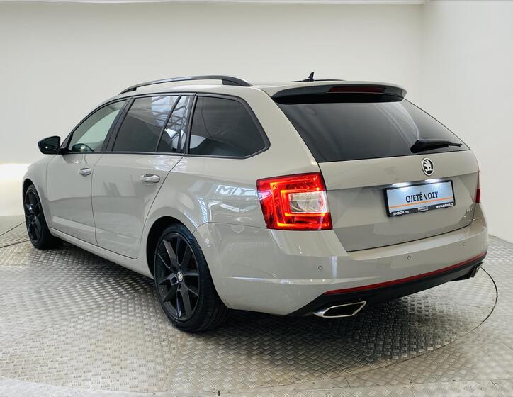 Škoda Octavia 22
