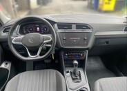 Volkswagen Tiguan 9