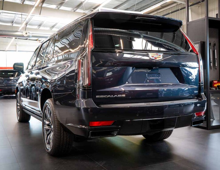 Cadillac Escalade 2