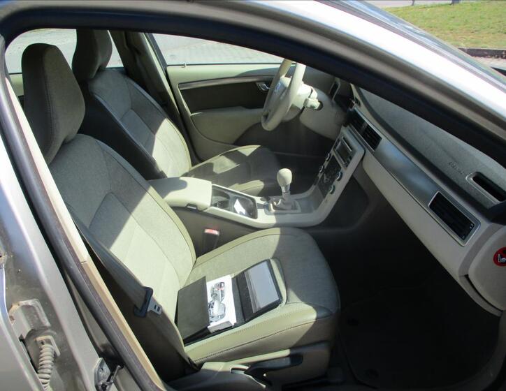 Volvo XC70 11