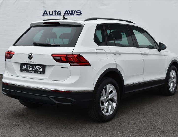 Volkswagen Tiguan 7