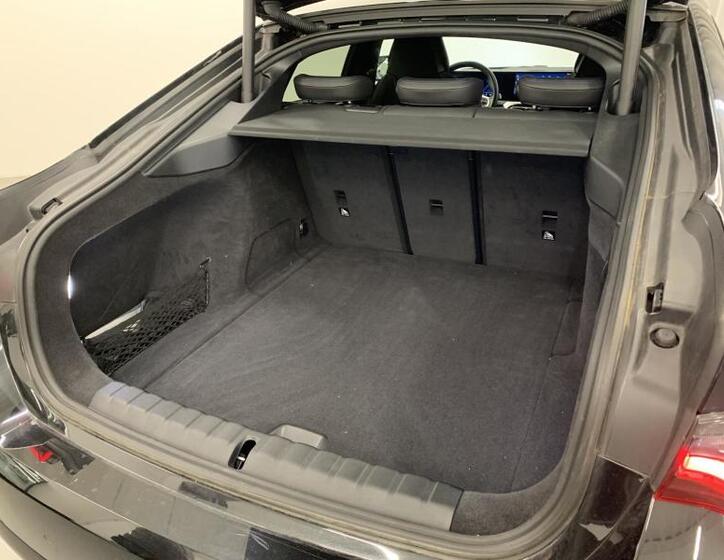 BMW i4 10