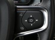 Volvo XC40 12