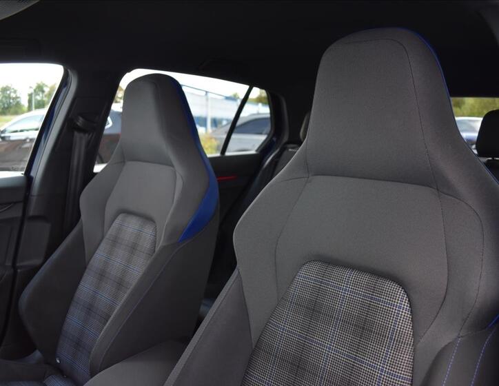 Volkswagen Golf 21