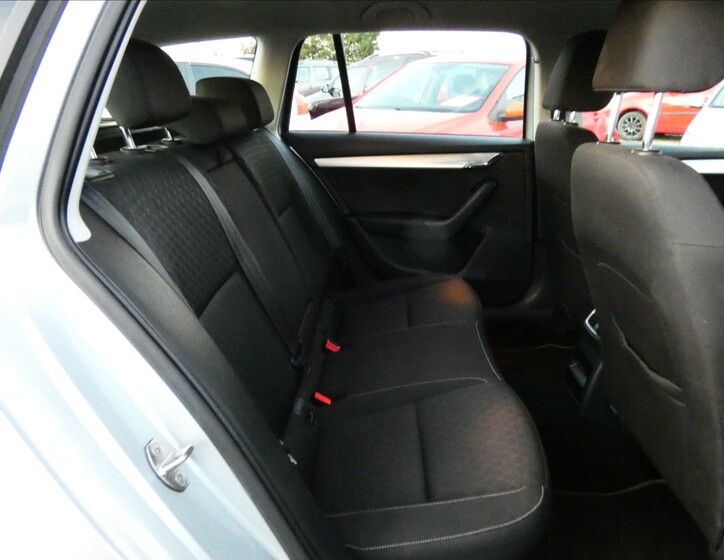 Škoda Octavia 12