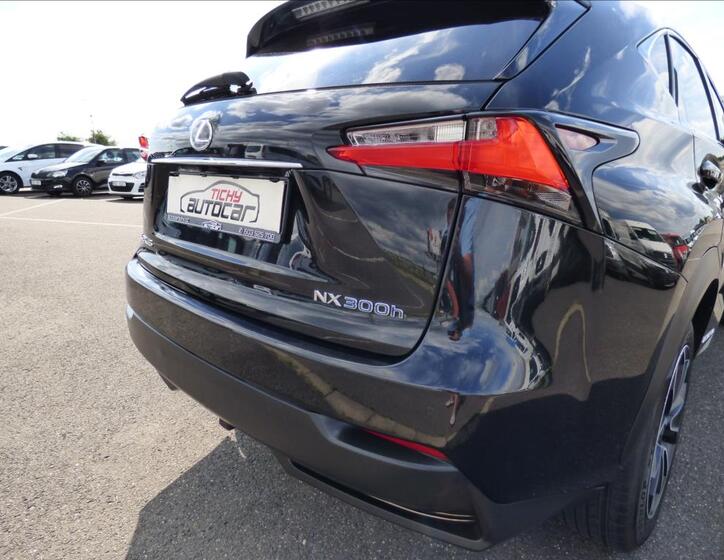 Lexus NX 300h 72
