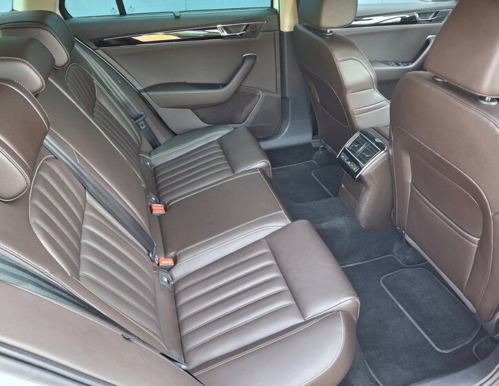 Škoda Superb 15