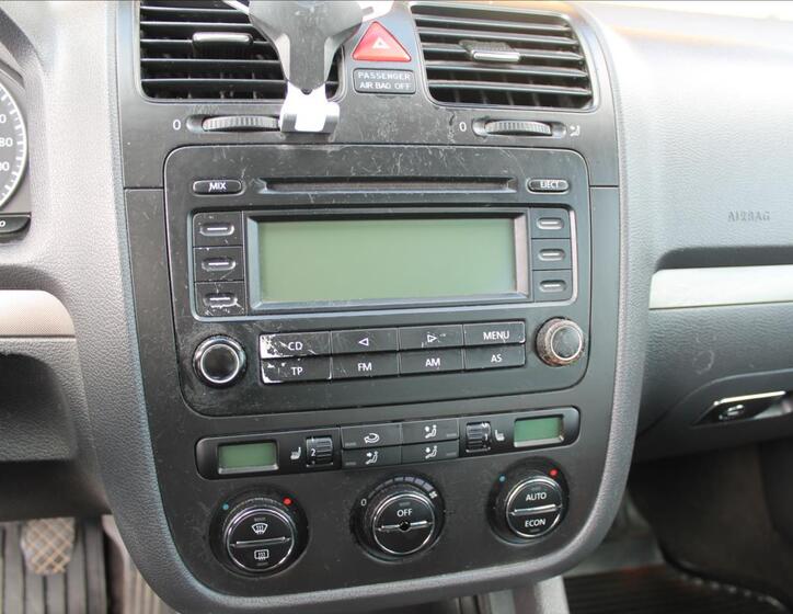 Volkswagen Golf 11