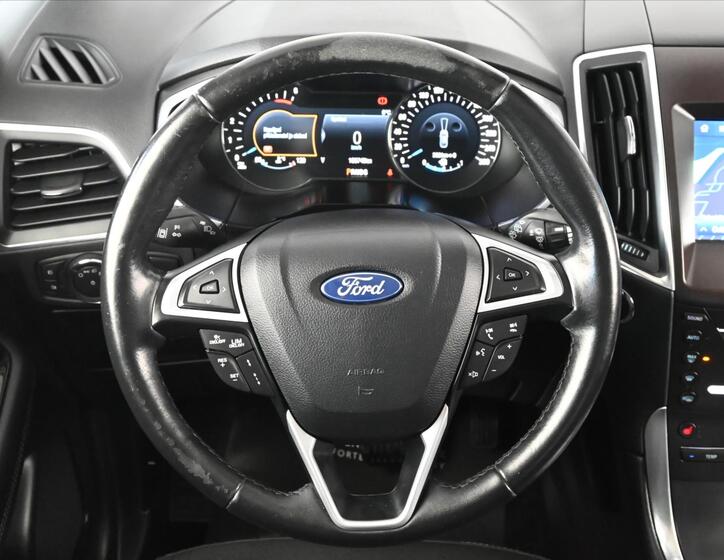 Ford Galaxy 17