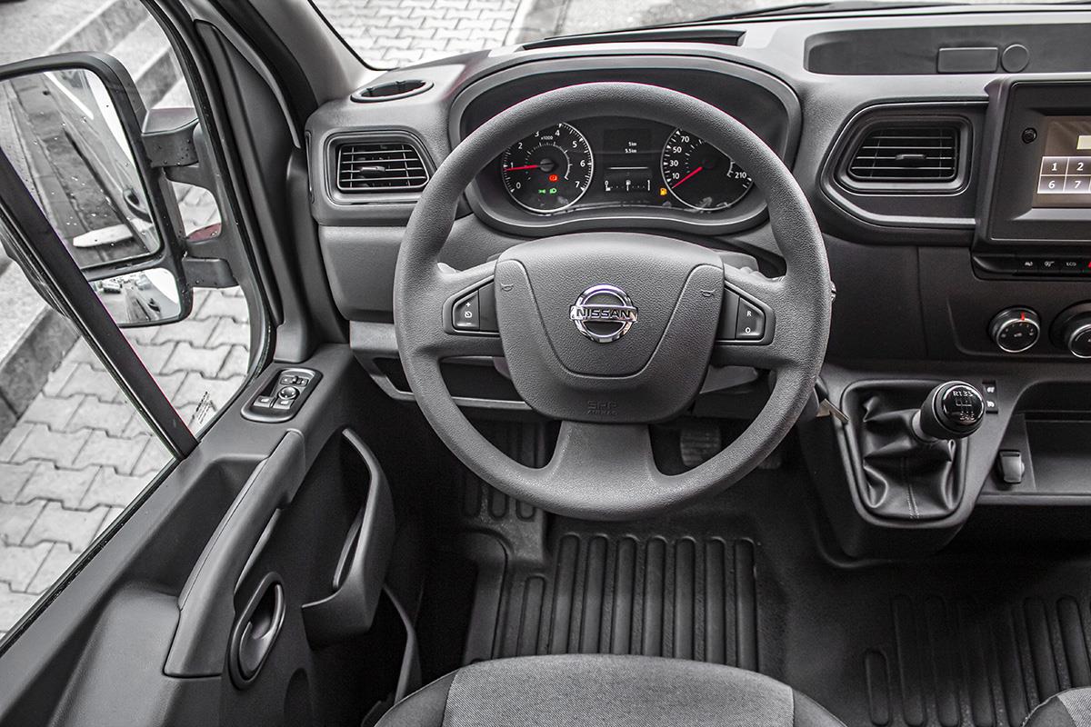 Nissan NV400