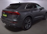 Audi Q8 6