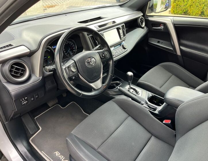 Toyota RAV4 14