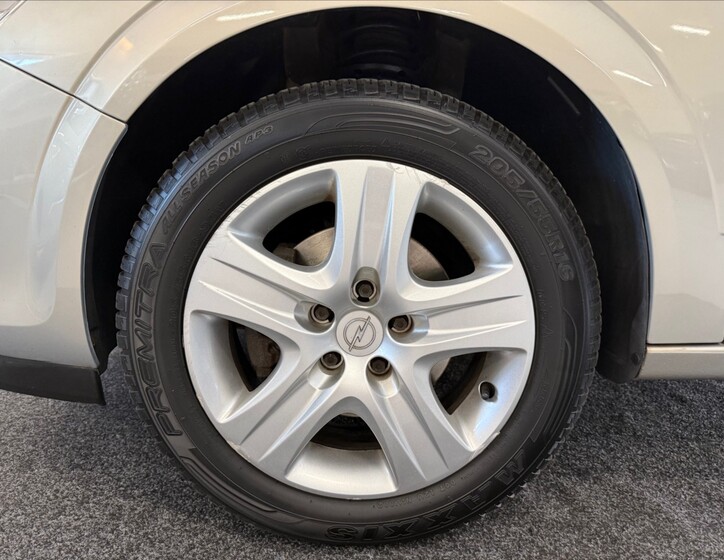 Opel Astra 25
