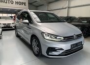 Volkswagen Touran 1