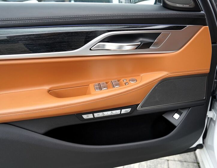 BMW Řada 7 18