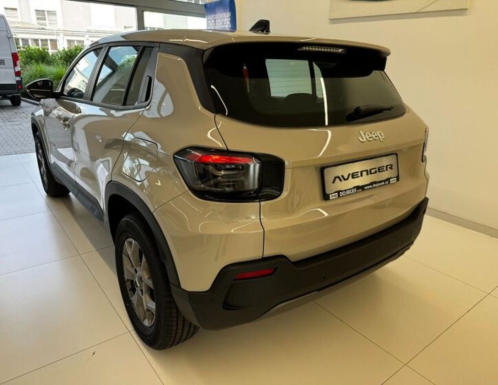 Jeep Avenger 6