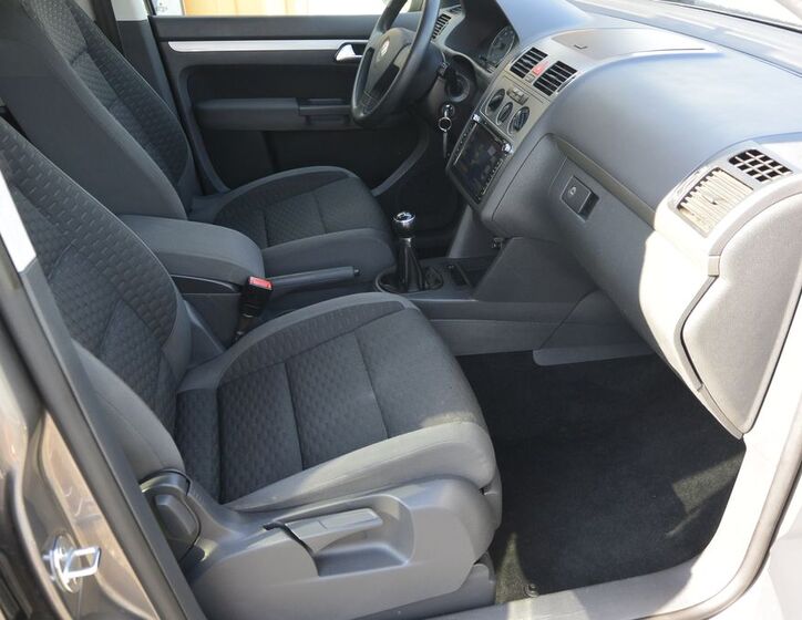 Volkswagen Touran 25