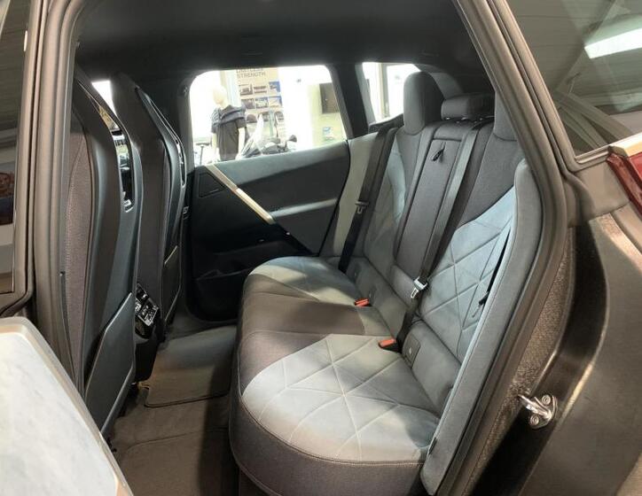 BMW iX 7