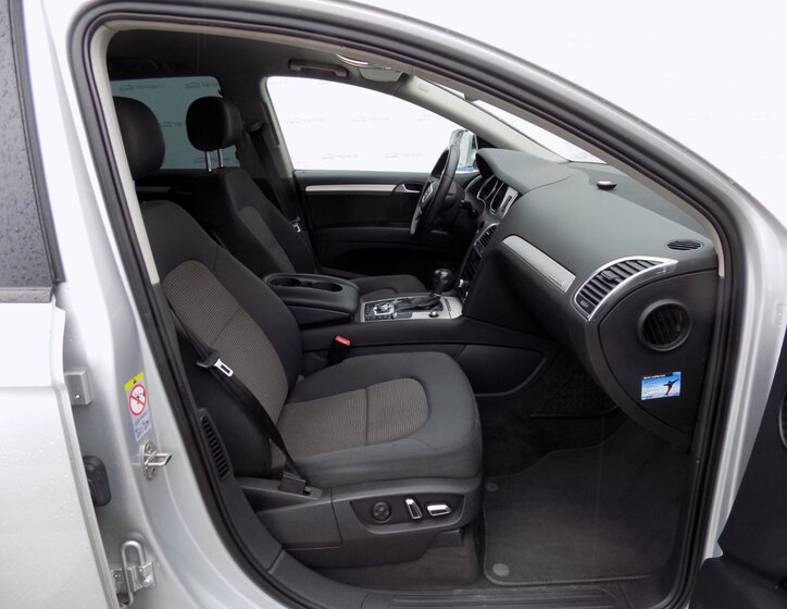 Audi Q7 13