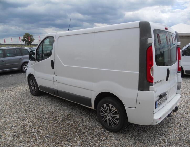 Renault Trafic 8