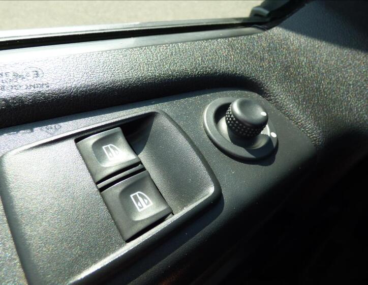 Renault Trafic 12