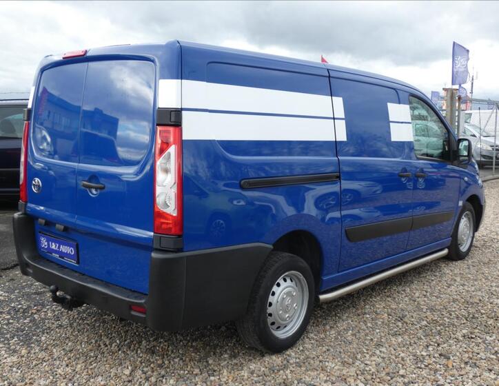 Toyota ProAce 4