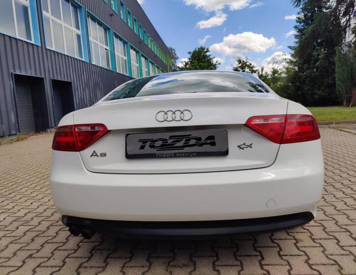 Audi A5 4