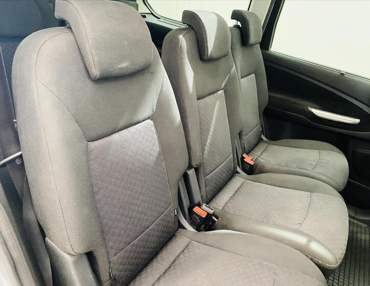 Ford Galaxy 8