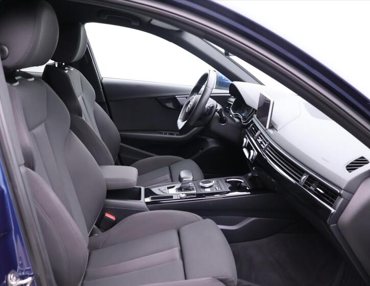Audi A4 15