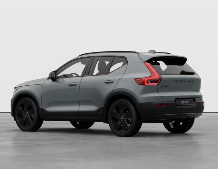 Volvo XC40 3