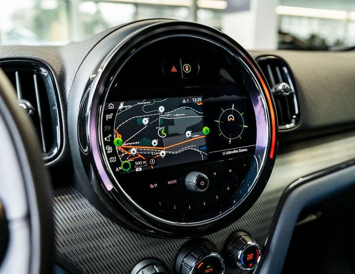 Mini Countryman 17