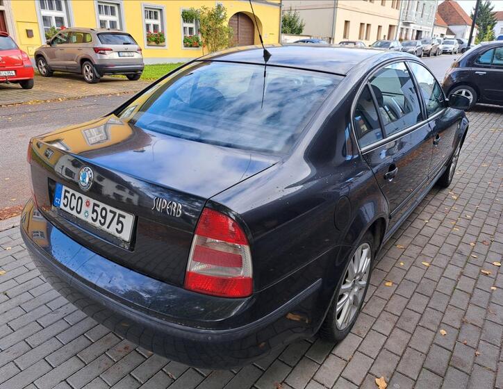 Škoda Superb 12