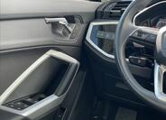 Audi Q3 15