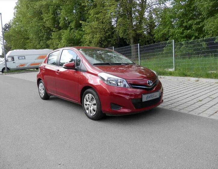 Toyota Yaris 4