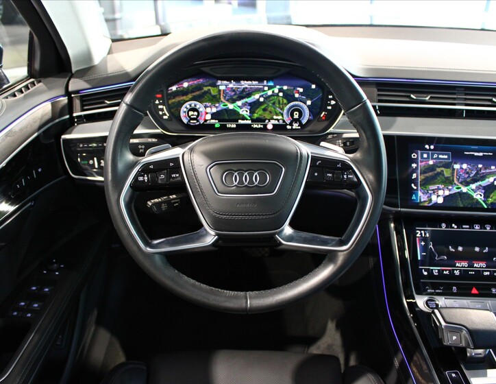 Audi A8 12