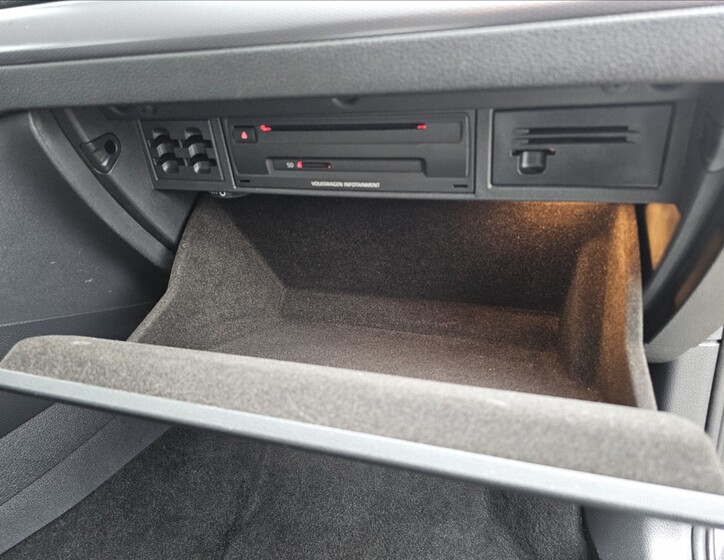 Volkswagen Golf 42