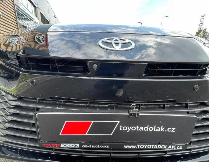 Toyota Camry 9