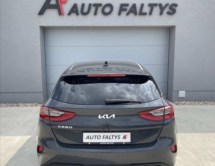 KIA Ceed 4