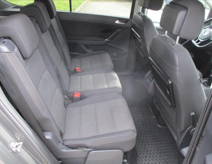 Volkswagen Touran 10