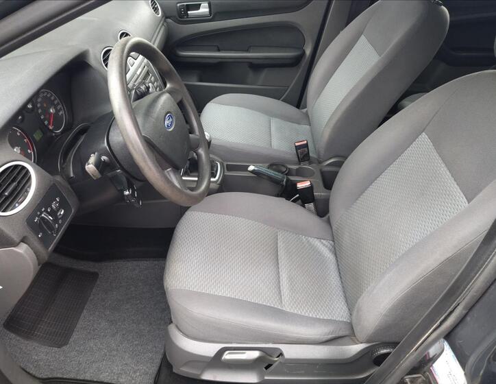 Ford Focus 9