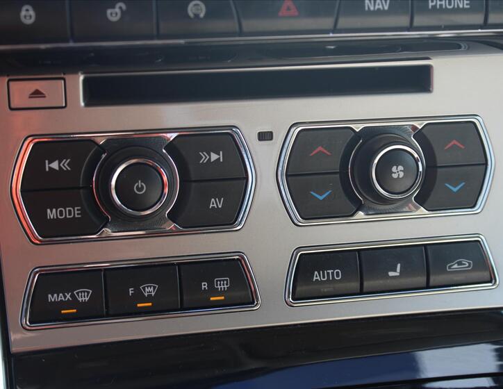 Jaguar XF 19