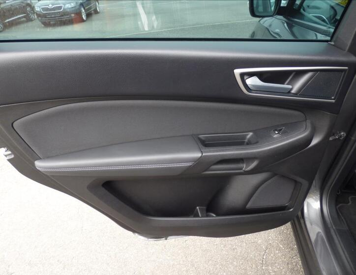 Ford S-MAX 39