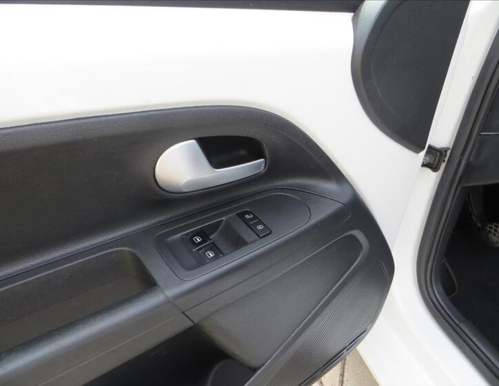 Volkswagen up! 9