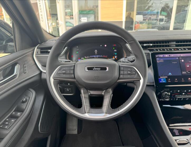 Jeep Grand Cherokee 13