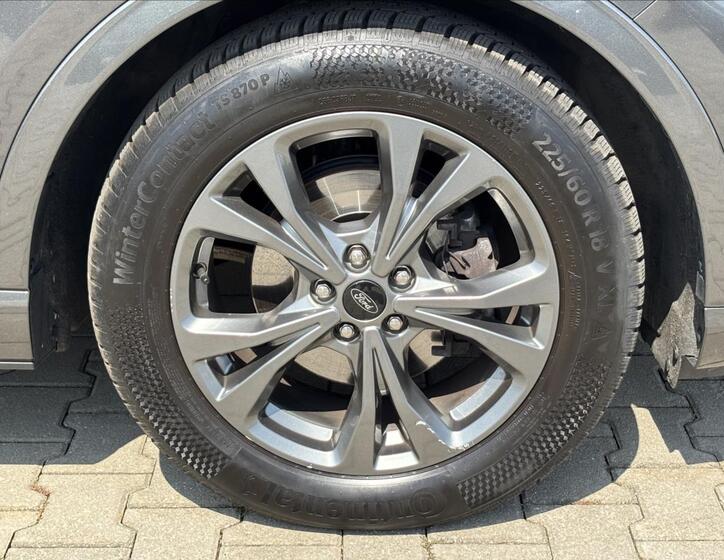 Ford Kuga 9