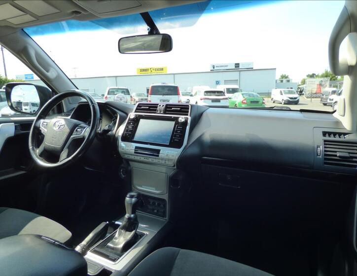Toyota Land Cruiser 52