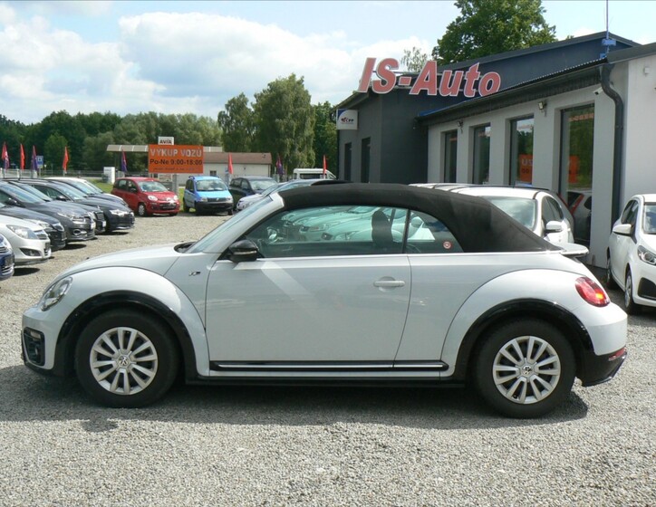 Volkswagen New Beetle 5