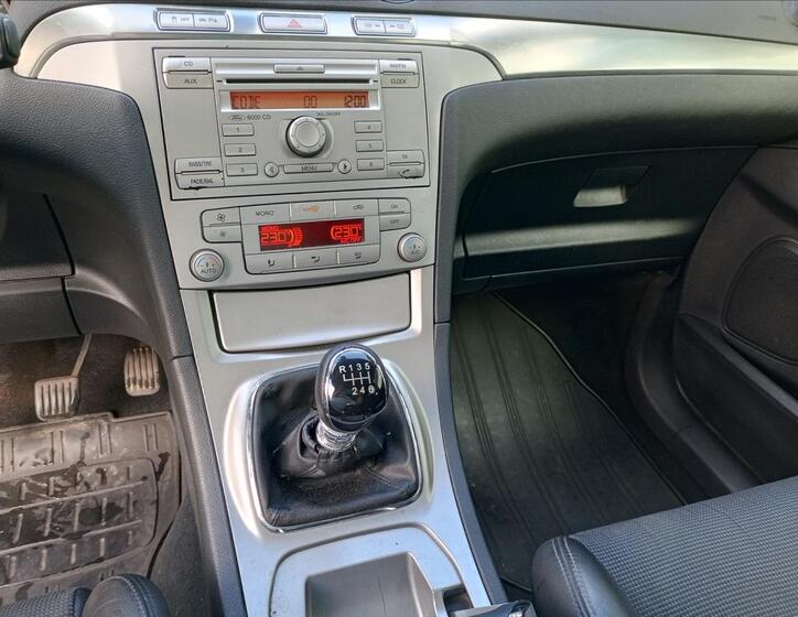 Ford S-MAX 14