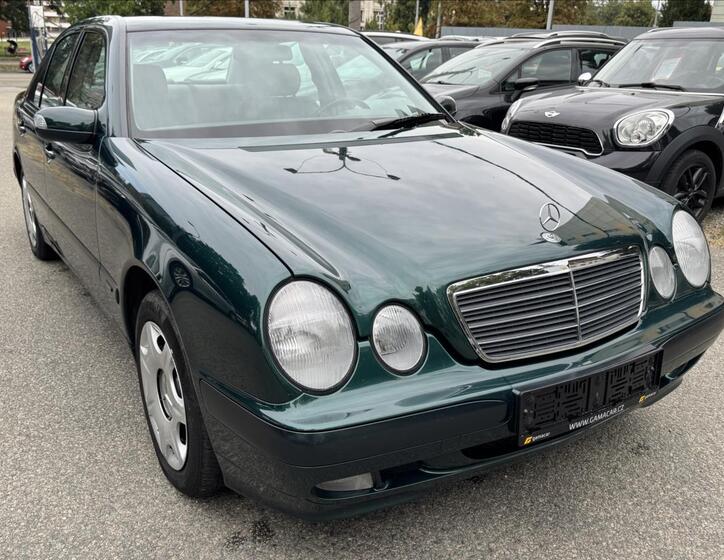 Mercedes-Benz Třídy E 2